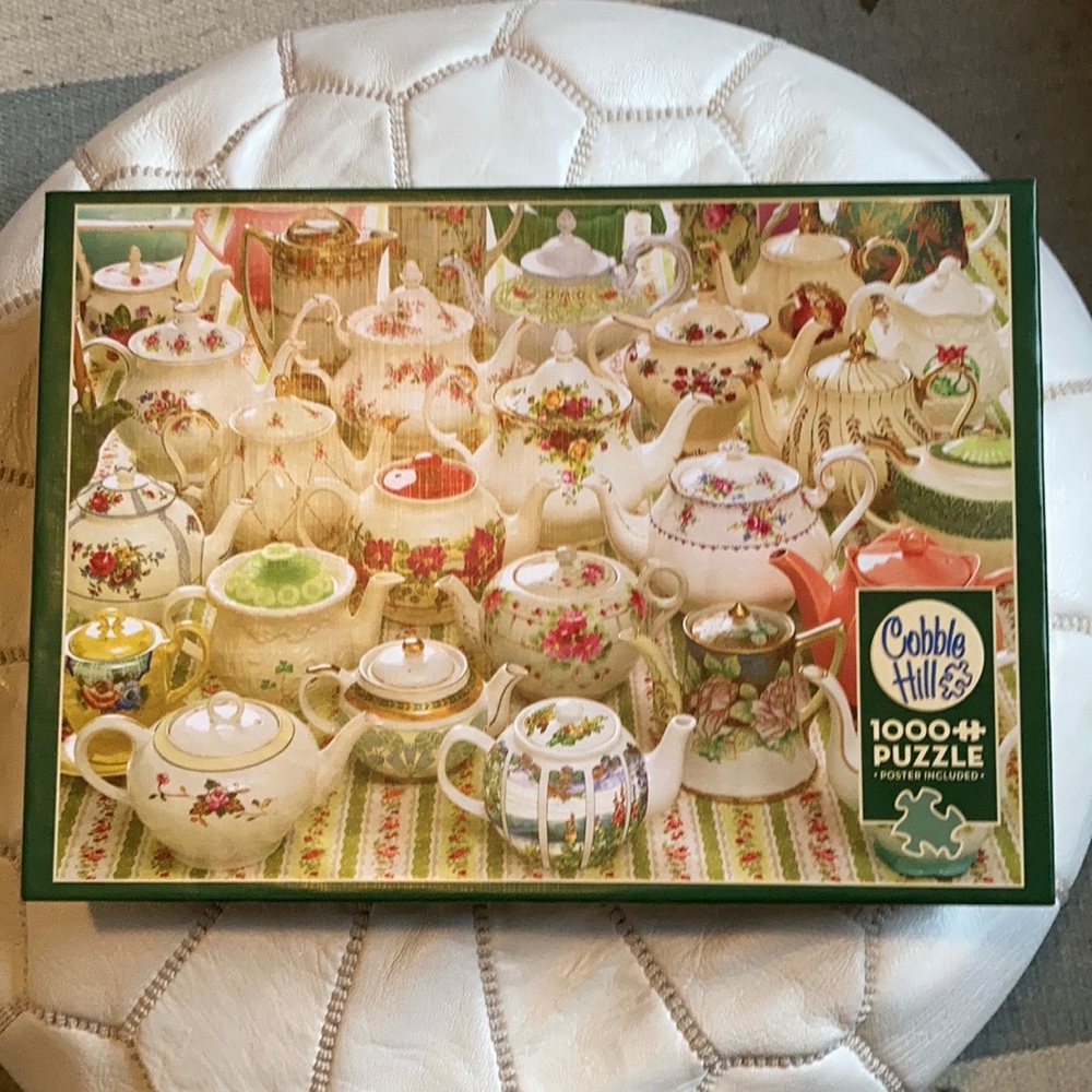 Cobble Hill teapot puzzle 1000 pieces